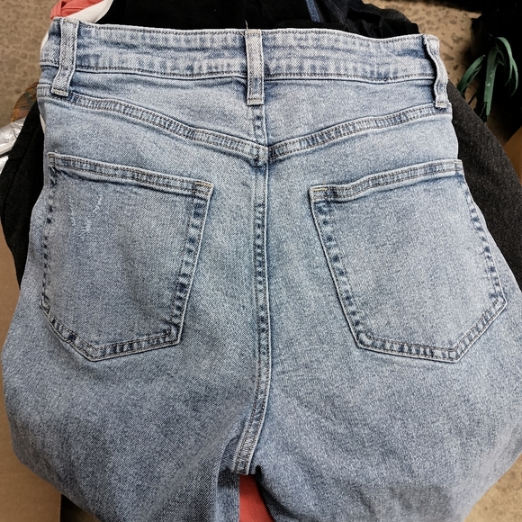 Wild Fabel Denim Jeans size 4 ripped  stressed/ look - Picture 6 of 16